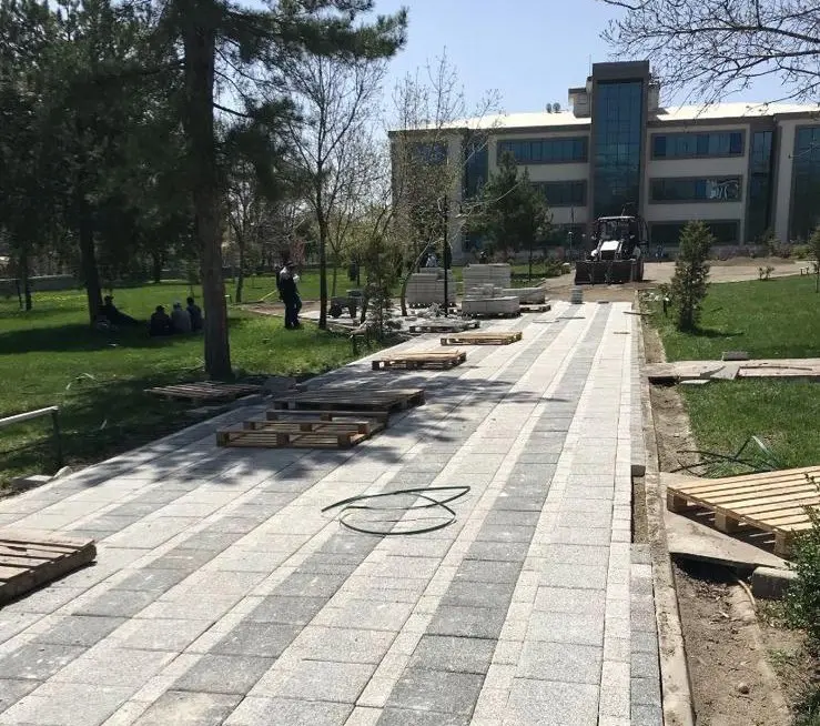 T.C. Bingöl Valilik Binası Sert Zemin ve Peyzaj Çalışmaları Yapım İşi projesi saha fotoğrafı (1/6)