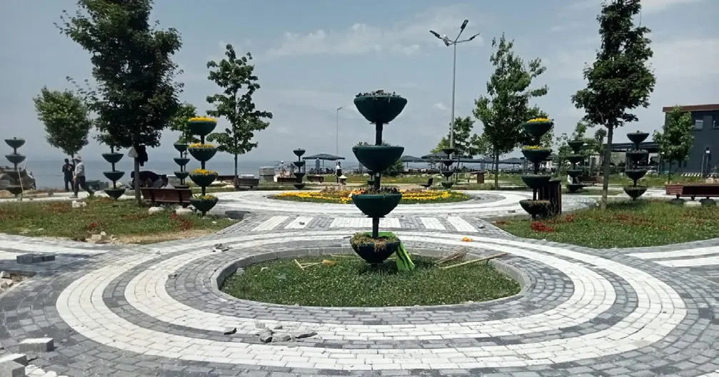 Yalova İli Genelinde Yeşil Alanlara Park Yapılması ve Parkların Onarılması İşi projesi saha fotoğrafı (1/6)