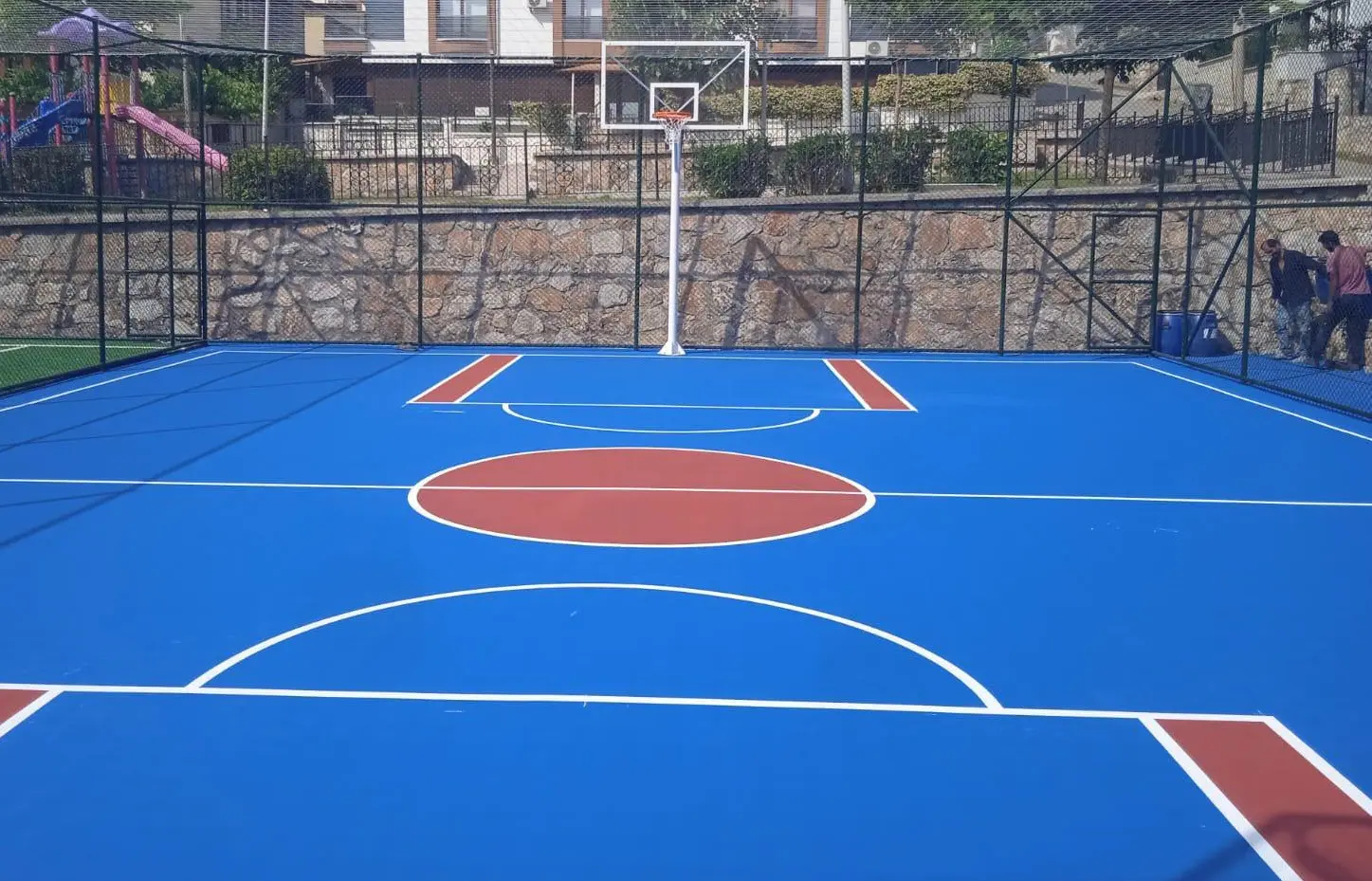 Yalova Belediyesi Park ve Bahçeler Birimi Halı Saha & Basketbol Sahası İşleri projesi saha fotoğrafı (3/6)