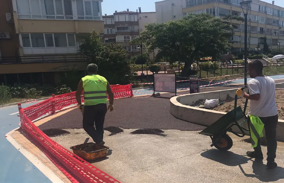 Yalova Çiftlikköy Belediyesi EPDM Tartan Zemin Uygulama ve S.B.R. Yürüyüş Yolu Yapımı projesi saha fotoğrafı (5/6)
