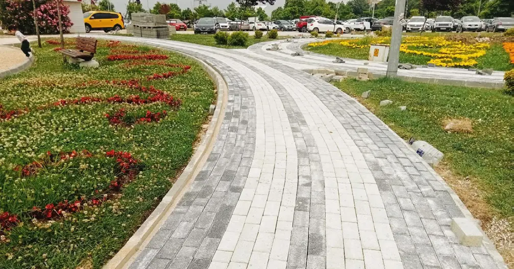 Yalova İli Genelinde Yeşil Alanlara Park Yapılması ve Parkların Onarılması İşi projesi saha fotoğrafı (6/6)