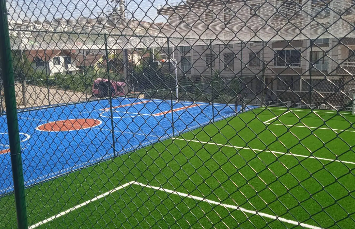 Yalova Belediyesi Park ve Bahçeler Birimi Halı Saha & Basketbol Sahası İşleri projesi saha fotoğrafı (6/6)